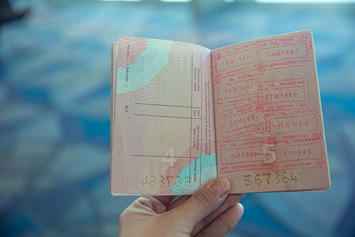 留学移民广告投放:牌照2018年就取消了,卡你的是另外三层
