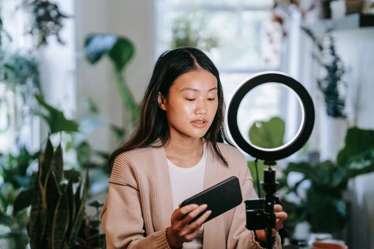 印尼化妆品达人视频的七条红线:BPOM 附录六管的是画面,不只是台词