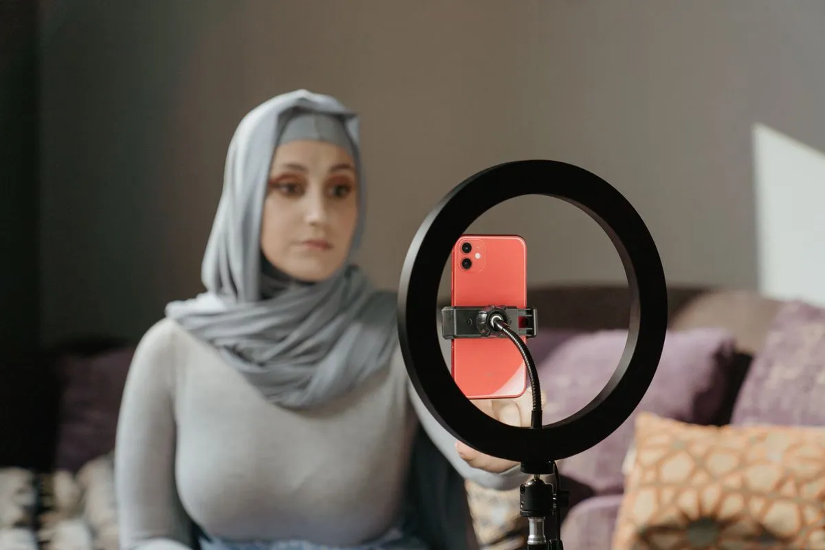 Iklan Terselubung di TikTok: Endorse Wajib Ada Label Iklan