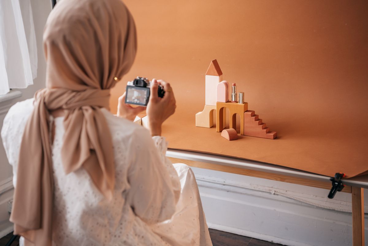 Foto Produk Pakai AI di TikTok Shop: Kapan Bikin Produk Ditolak